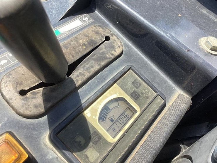 hitachi-zx26u-5-image-15