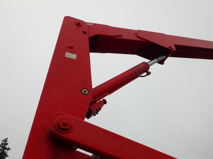 articulating-boom-lift-image-9