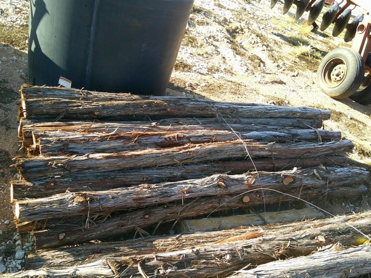 4"x8ft-cedar-posts-image-1