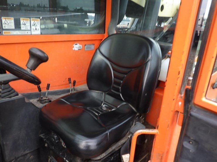 2012-jlg-g10-55a-image-24