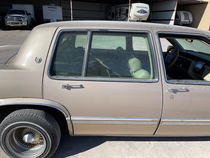 #7-•-cadillac-deville-(nm-title-in-delay)-image-32