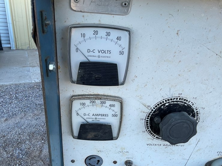 #125-•-3-phase-miller-welder-power-supply-image-4