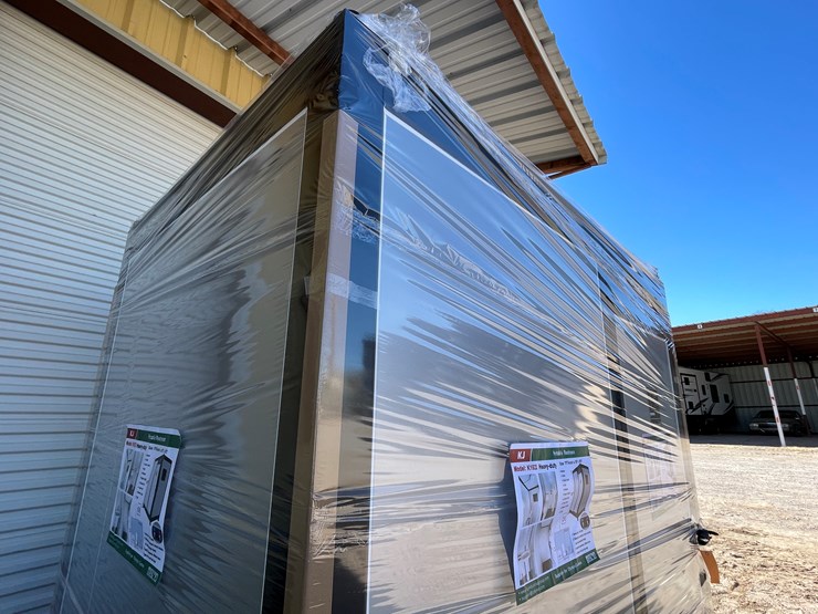 #350-•-portable-restroom-image-25