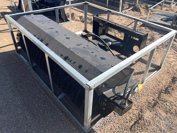 #253-•-bobcat-manual-angled-sweeper-image-2