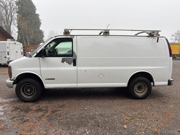 1996-chevrolet-2500-image-2