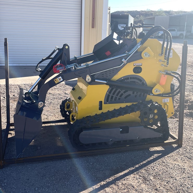 #224 • Mini Skid Steer Loader