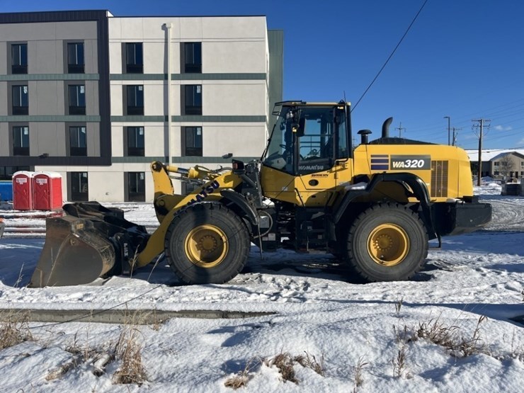 komatsu-wa320-8-image-2