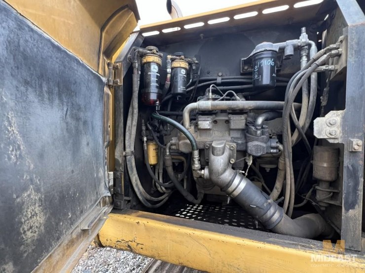 2010-200d-excavator-xx12078-image-25