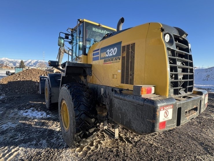 komatsu-wa320-image-3