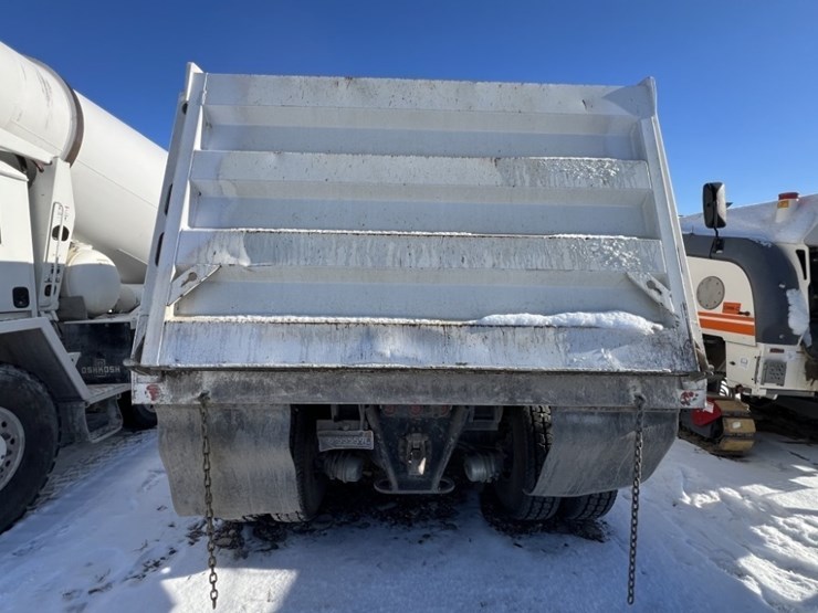 2020-peterbilt-389-image-4