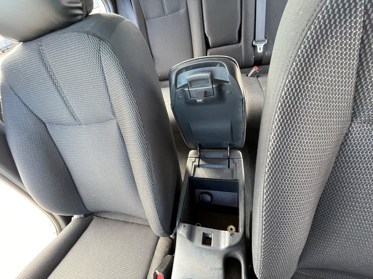 #4-•-2013-nissan-sentra-(has-nm-title)-image-90