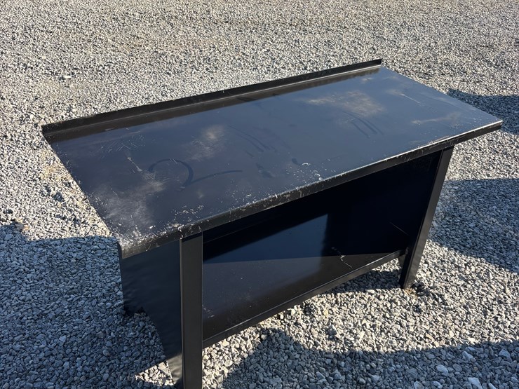 #1574a-•-work-bench-image-2