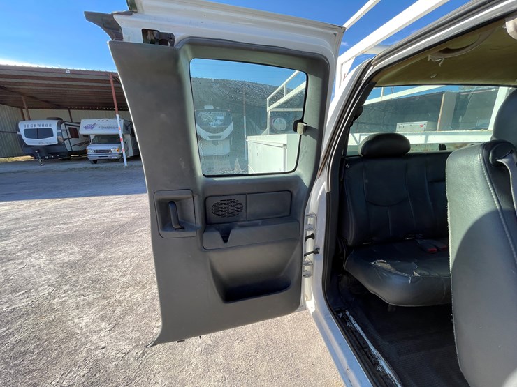 2007-chevrolet-silverado-2500-image-58