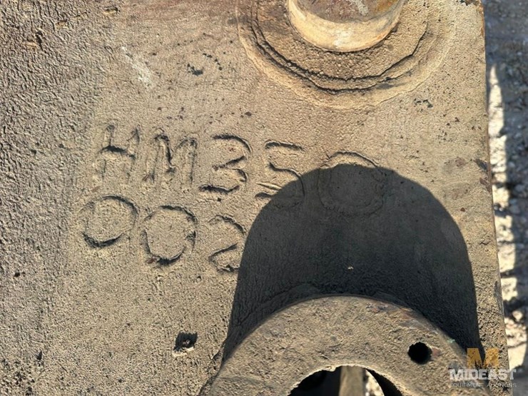 hm350-hammer-attachment-image-8