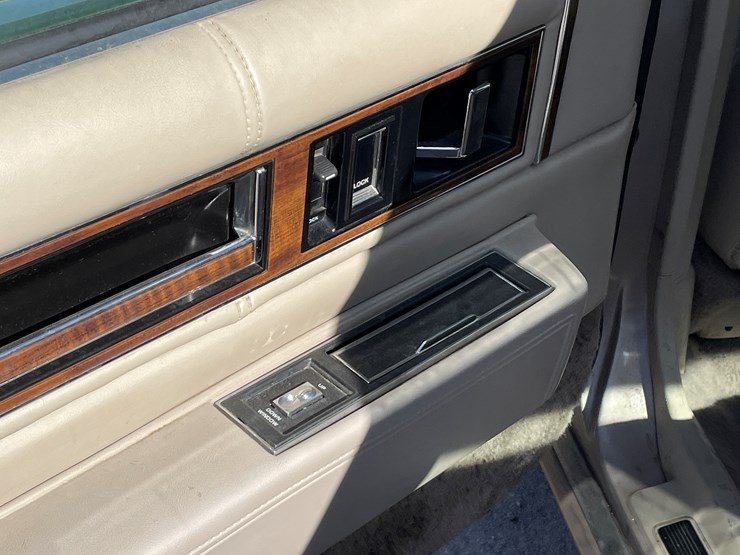 #7-•-cadillac-deville-(nm-title-in-delay)-image-56