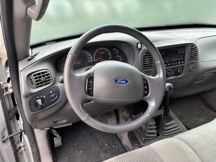 2002-ford-f150-image-27