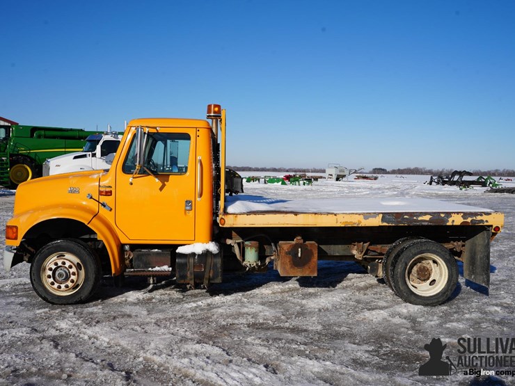 1998-international-4700-image-8