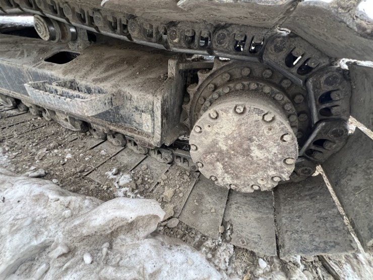 deere-245g-lc-image-12