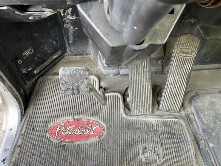 1988-peterbilt-379-image-34