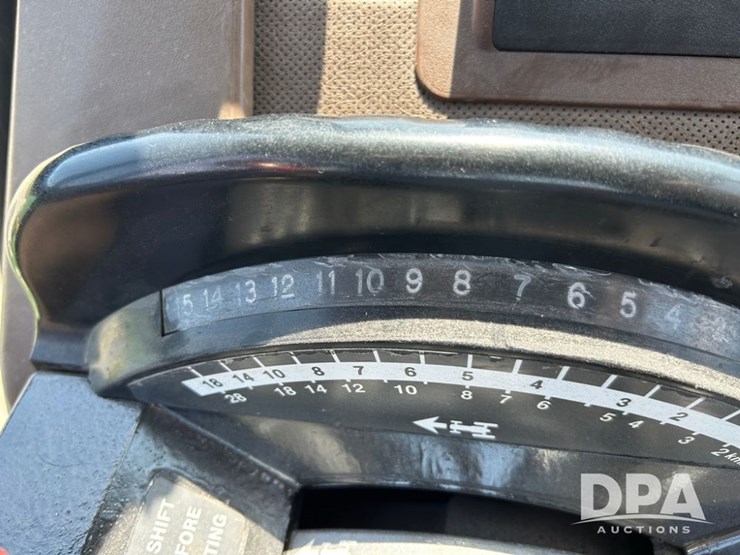 john-deere-4650-image-28