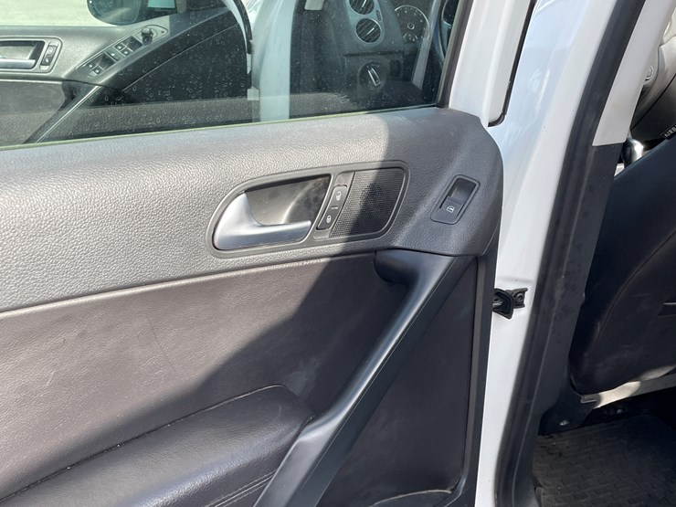 #3-•-volkswagen-tiguan-(nm-title-in-delay)-image-62