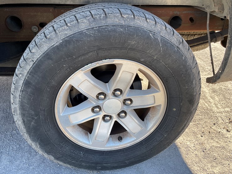 #5-•-2003-chevy-silverado-truck-(has-az-title)-image-9