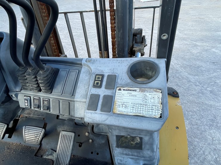 #15-•-2015-cat-forklift-image-57
