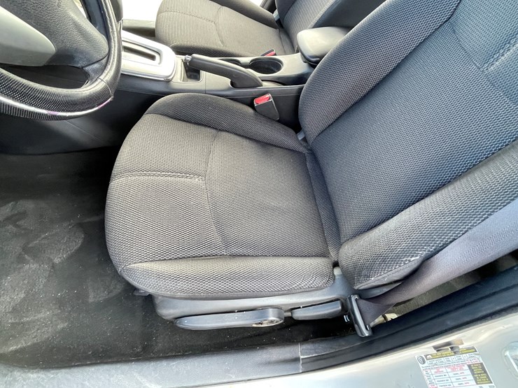 #4-•-2013-nissan-sentra-(has-nm-title)-image-70