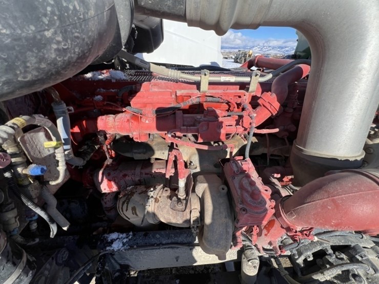 2020-peterbilt-389-image-27