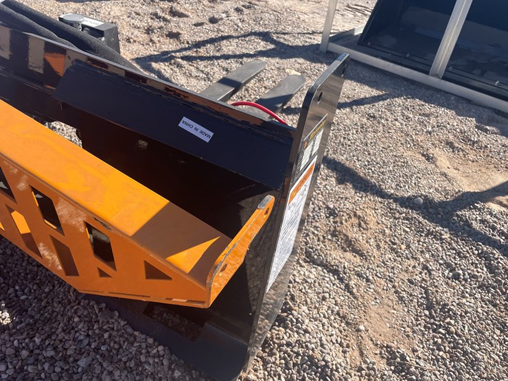 #208-•-pallet-fork-hydraulic-adjustable-image-12