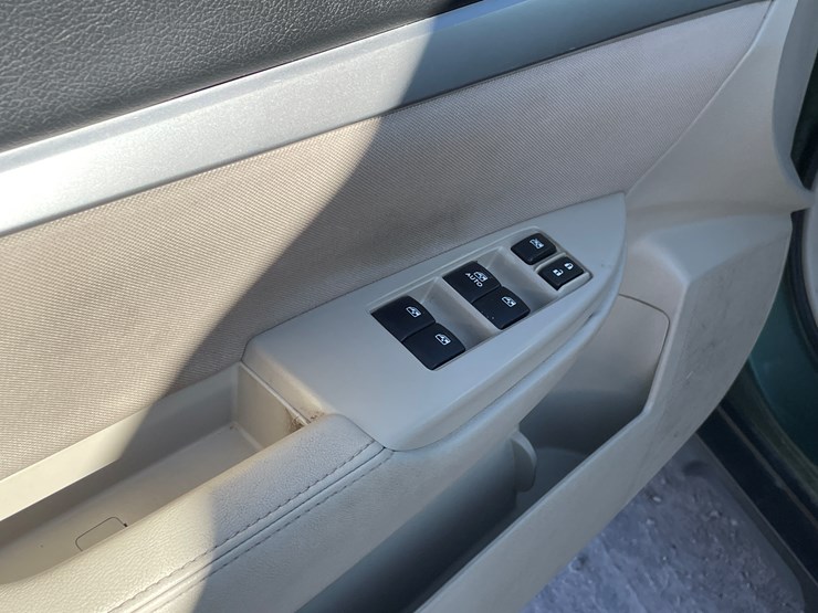 #8-•-2014-subaru-legacy-wagon-(nm-title-in-delay)-image-43