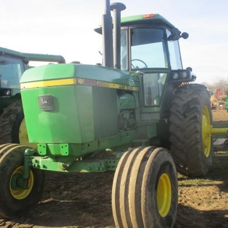 JOHN DEERE 4640