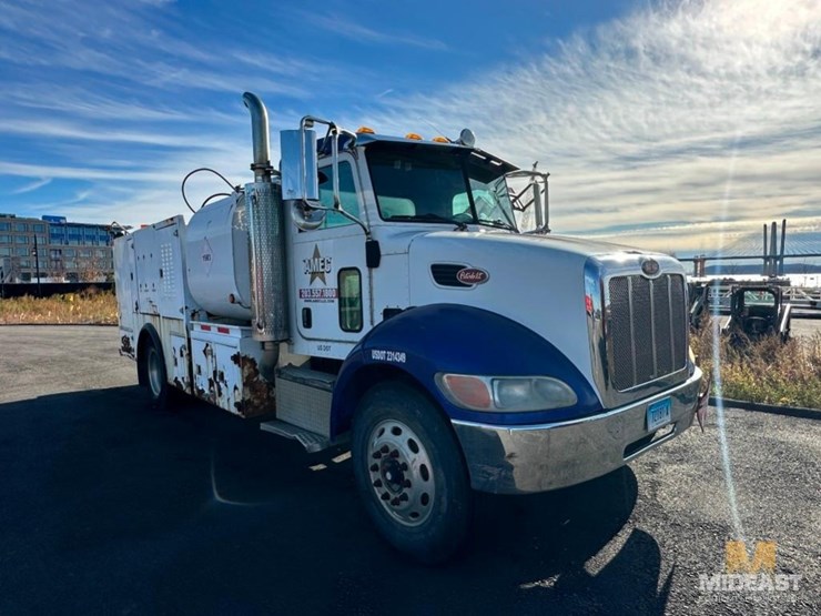 2004-peterbilt-pb335-fuel/lube-truck-xx65317-image-10