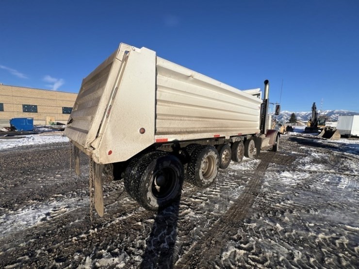 2020-peterbilt-389-image-5