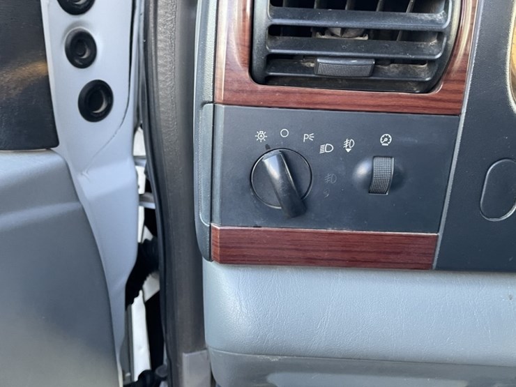 2006-ford-f350-image-29