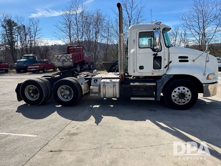 2018-mack-cxu613-truck-(gp12152)-image-3