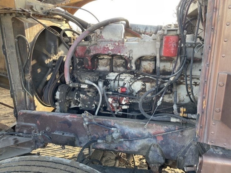 peterbilt-358-image-20