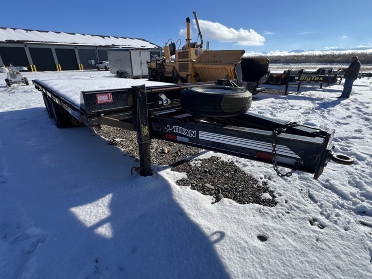 titan-trailer-image-9