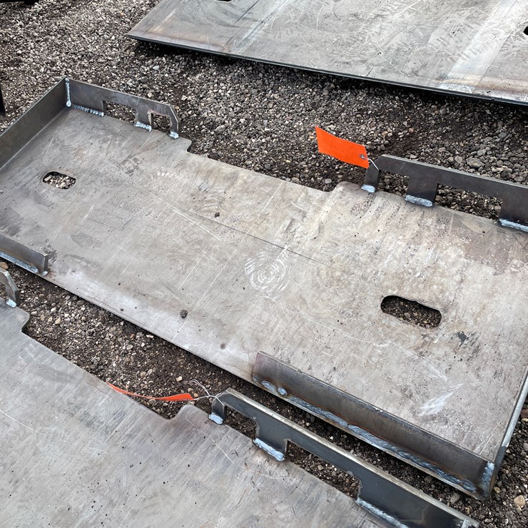 #1223 • Skidsteer Adapter Plates