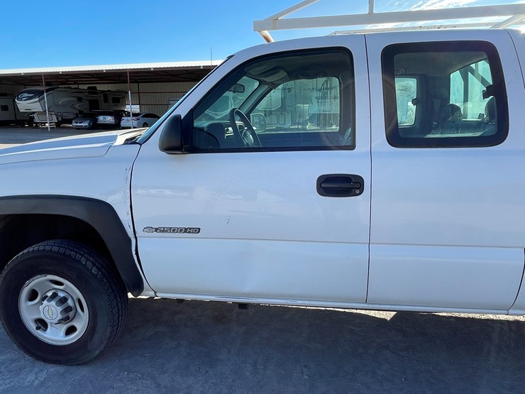 2007-chevrolet-silverado-2500-image-17