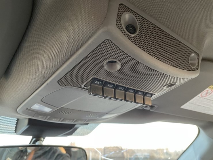 2022-ford-f350-xl-image-27