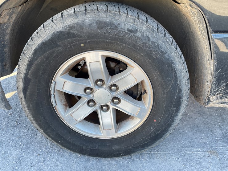 #5-•-2003-chevy-silverado-truck-(has-az-title)-image-11