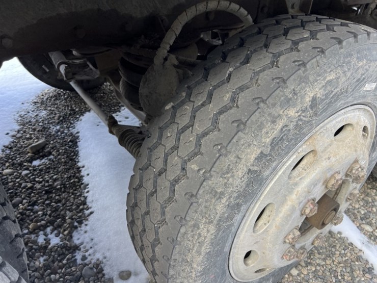 1998-peterbilt-379-image-28