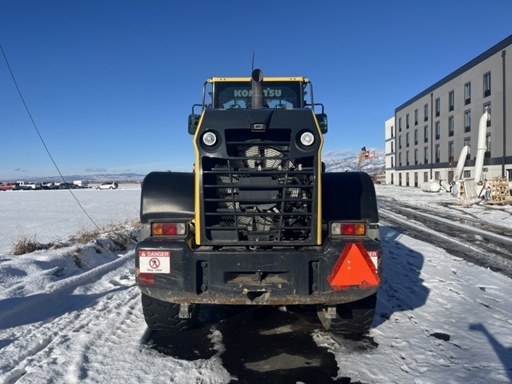 komatsu-wa320-8-image-4