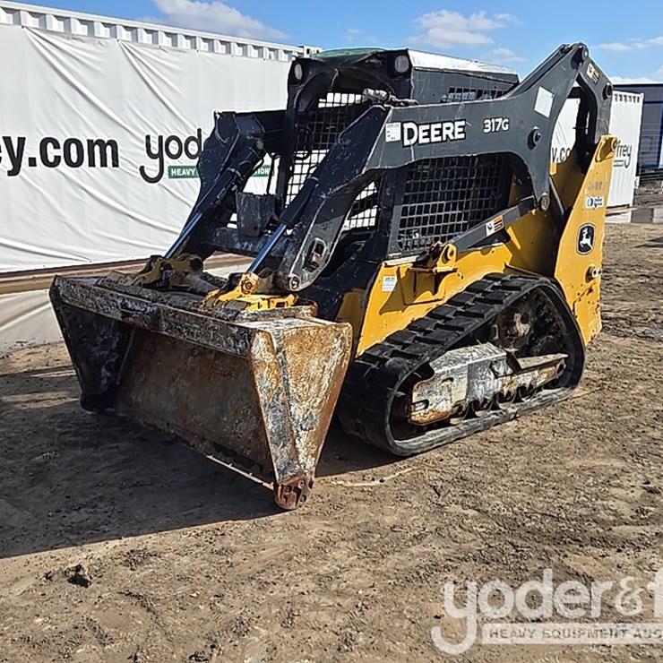 2019 DEERE 317G