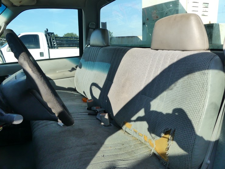 1999-gmc-3500-image-10