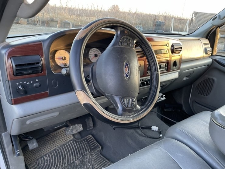 2006-ford-f350-image-18