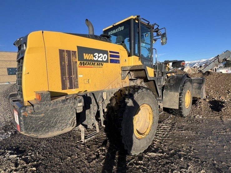 komatsu-wa320-image-5