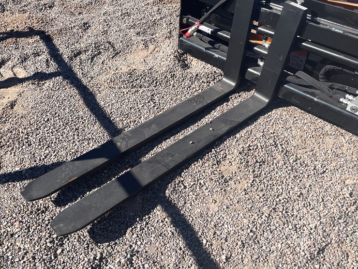 #208-•-pallet-fork-hydraulic-adjustable-image-3