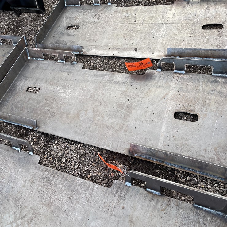 #1222 • Skidsteer Adapter Plates